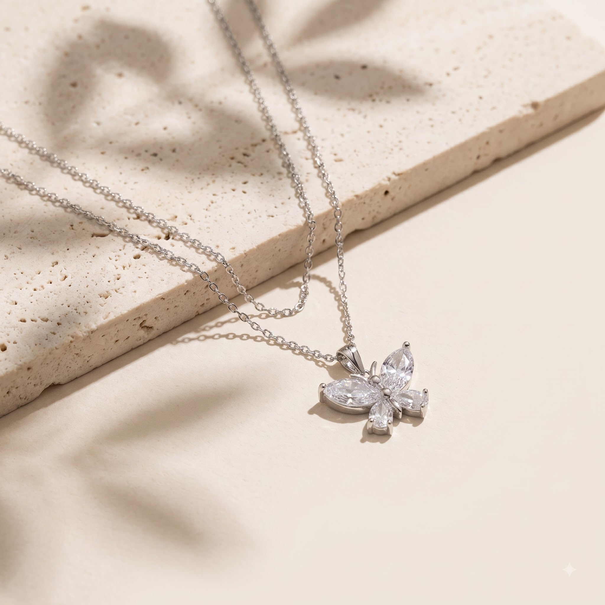 Necklaces & Pendants