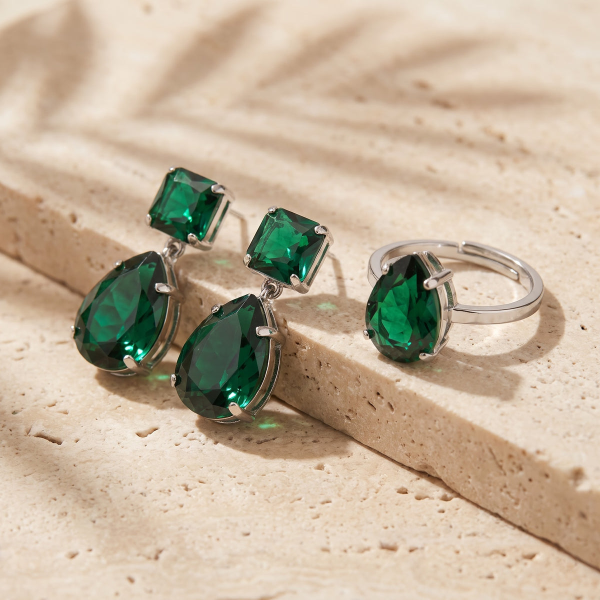 Emerald Majesty 3-Piece Crystal Jewellery Set (Necklace, Earrings & Ring)