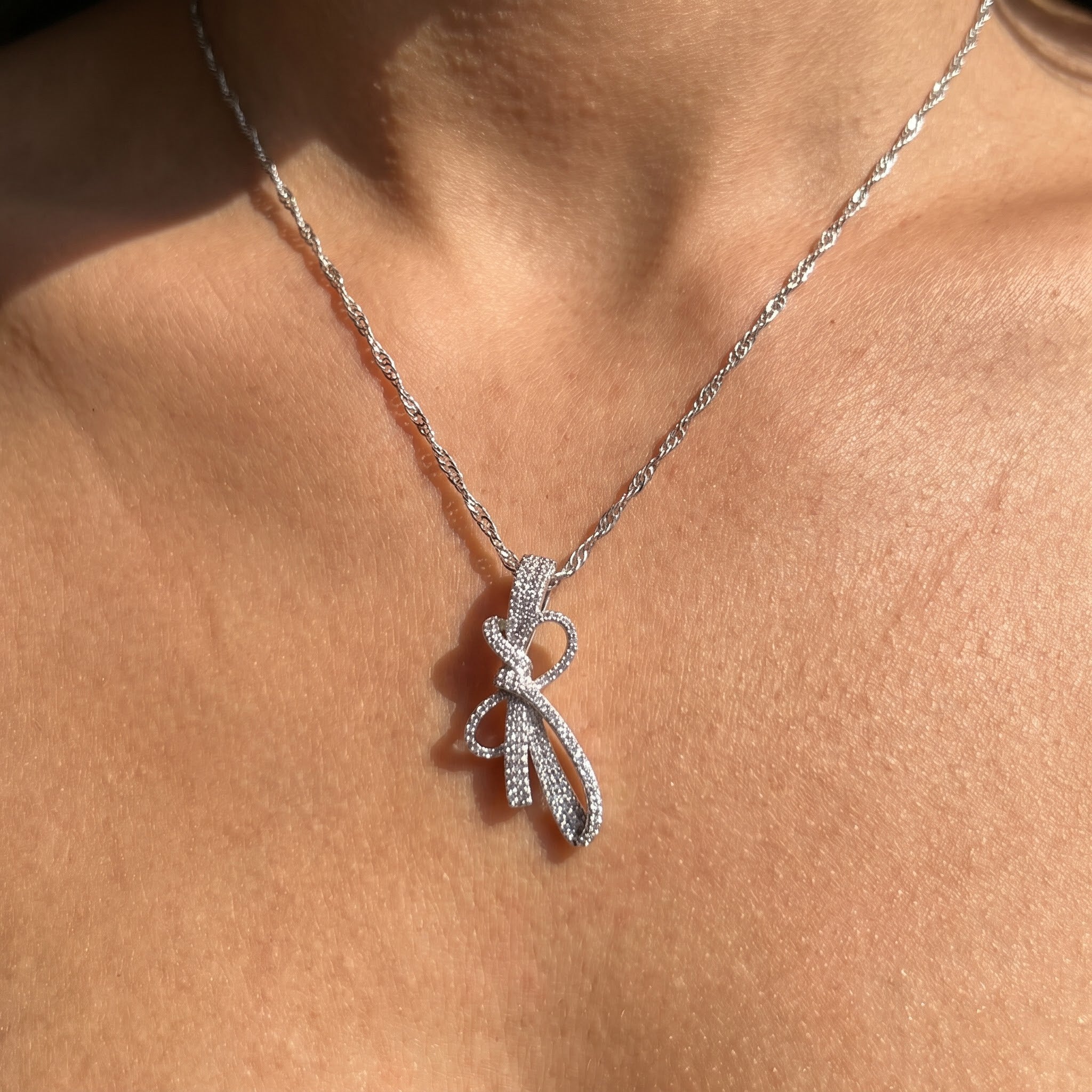 The Céleste Bow Necklace Pendant